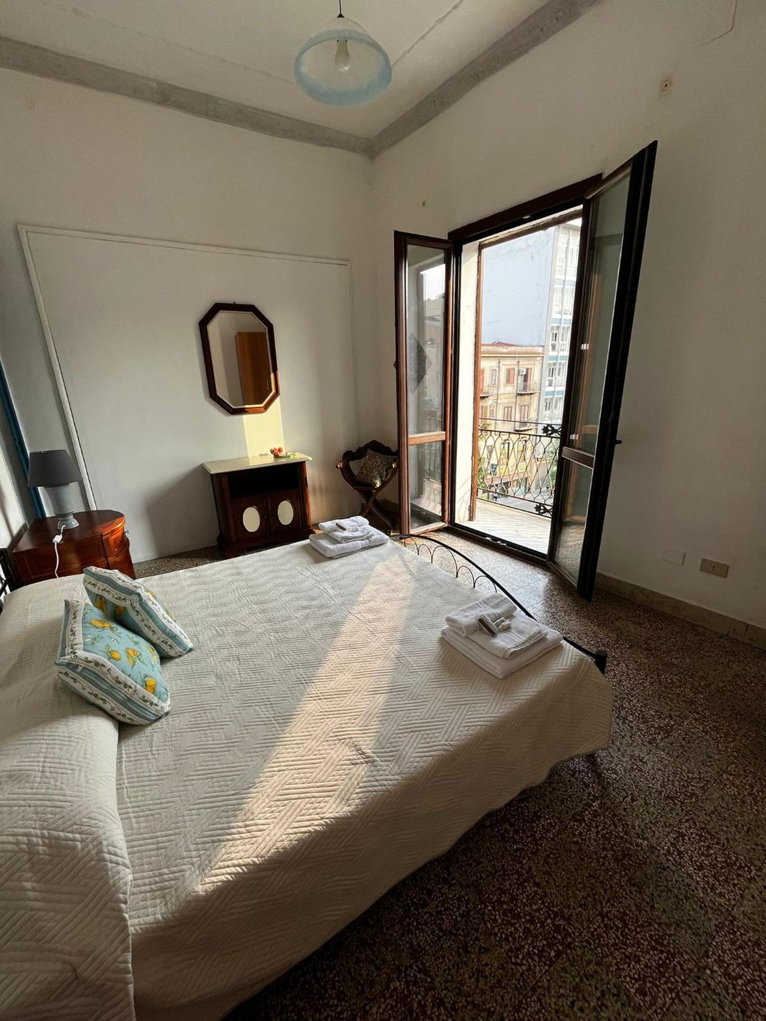 Mille Lire Peppe'S Home Palermo Eksteriør billede